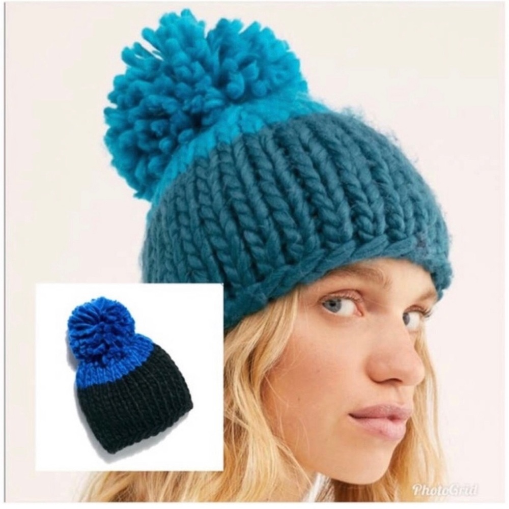 Brand new with tags Free People Cozy Up Colorblock Beanie.